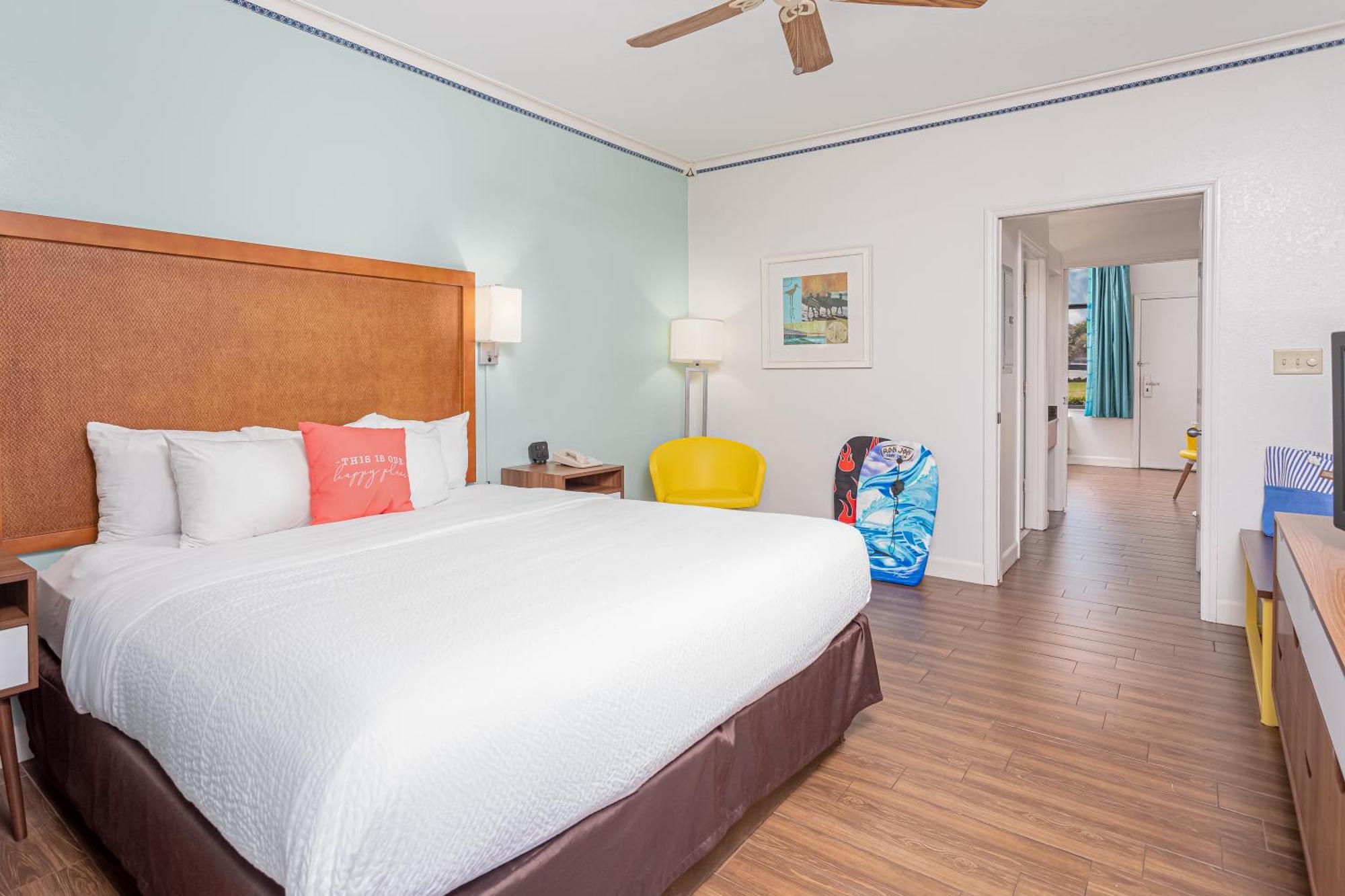 Beachside Hotel And Suites Какао-Бич Экстерьер фото