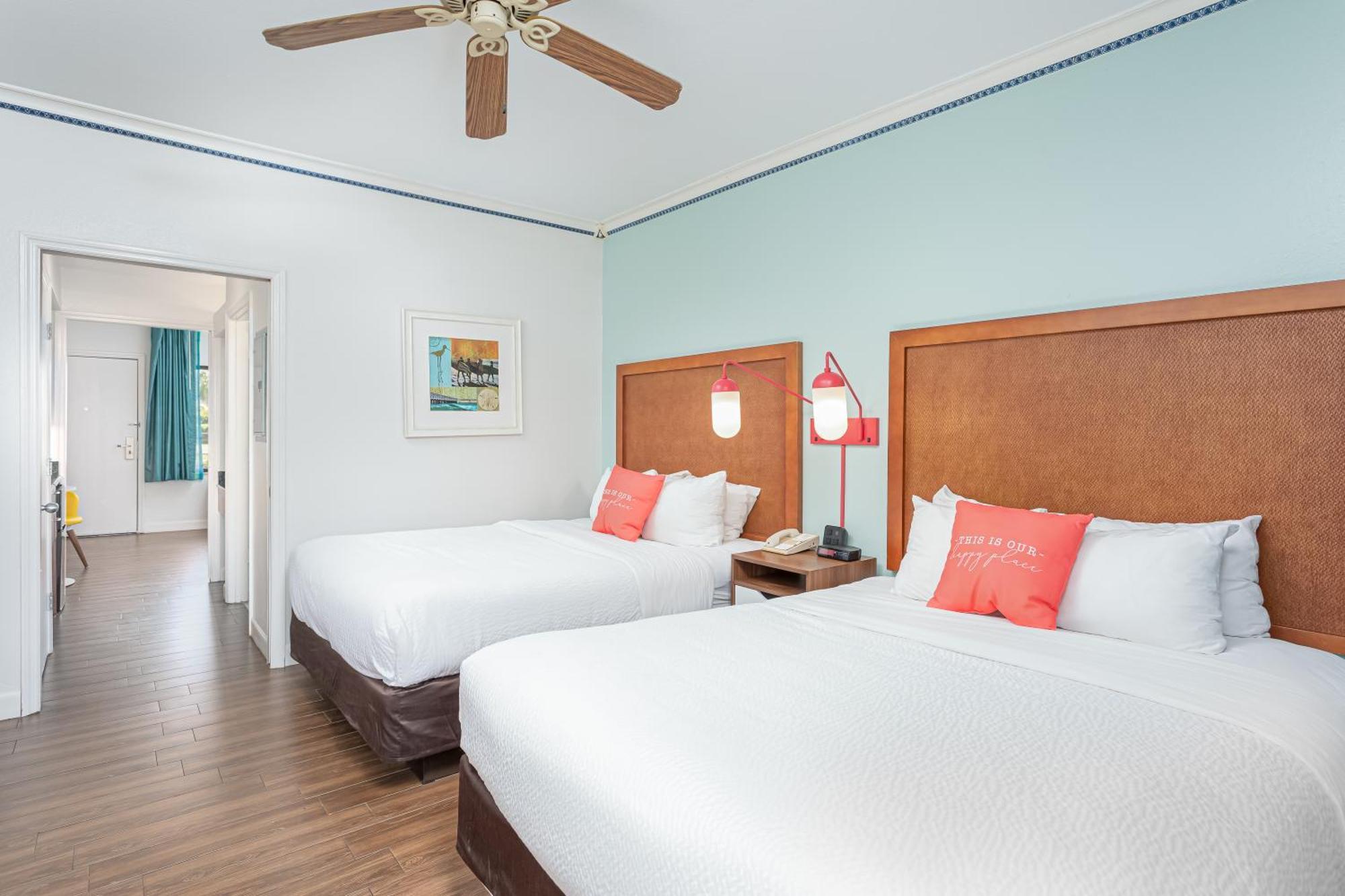 Beachside Hotel And Suites Какао-Бич Экстерьер фото