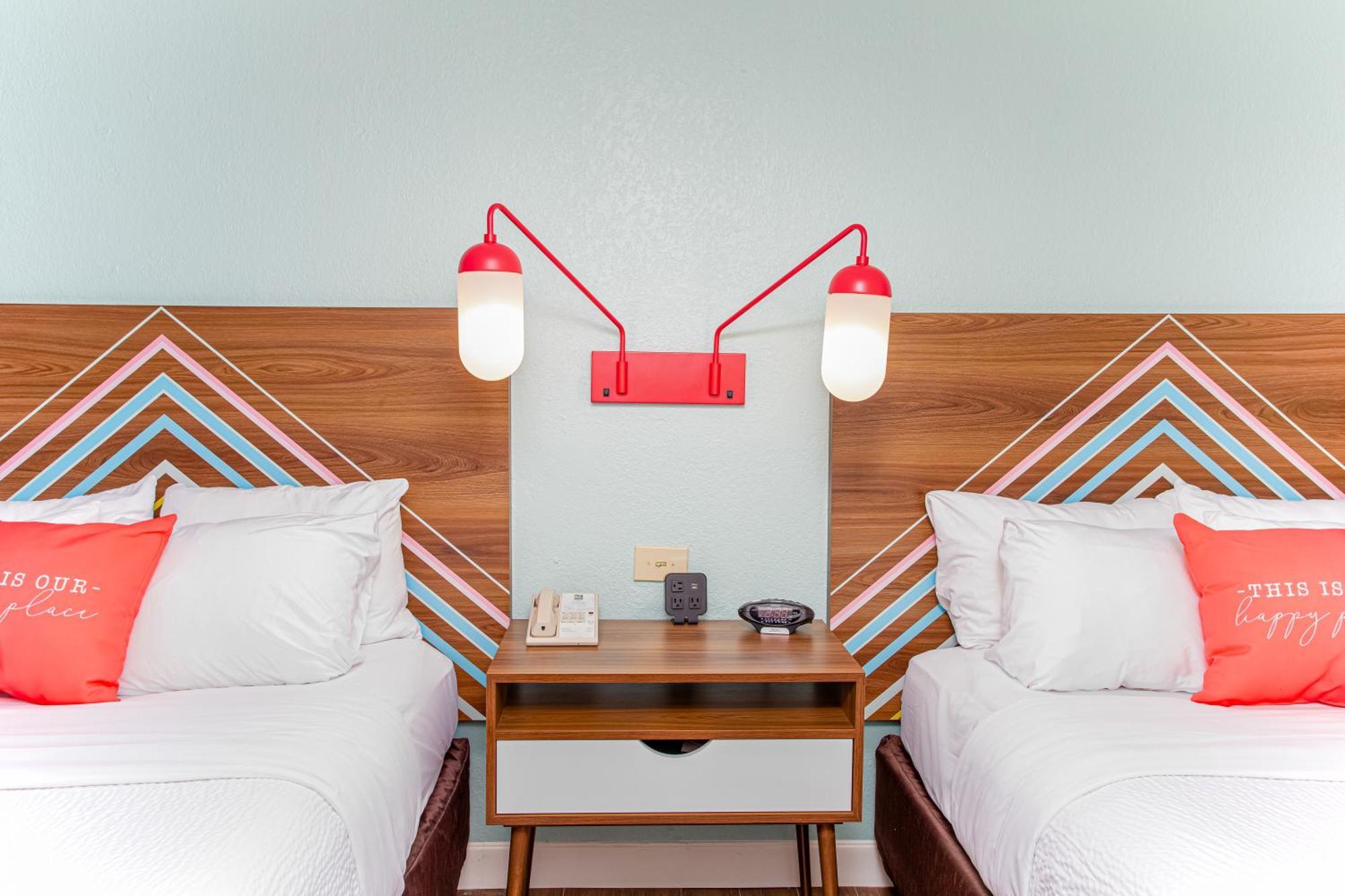Beachside Hotel And Suites Какао-Бич Экстерьер фото