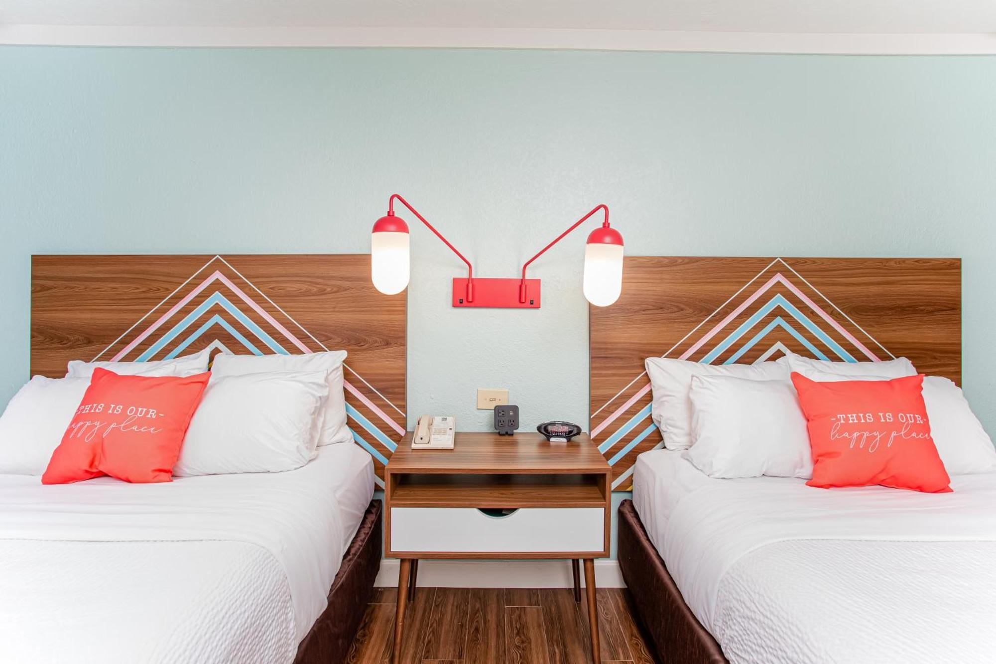 Beachside Hotel And Suites Какао-Бич Экстерьер фото