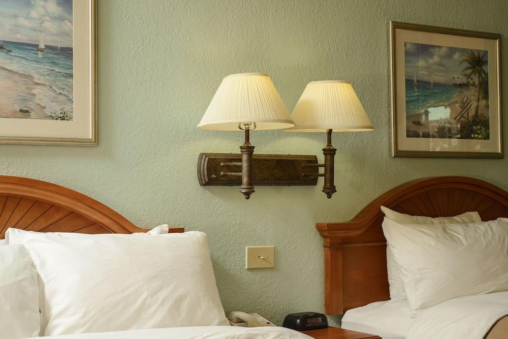 Beachside Hotel And Suites Какао-Бич Экстерьер фото